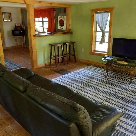 Rusk Adorable 1 Bedroom Honey House المظهر الخارجي الصورة